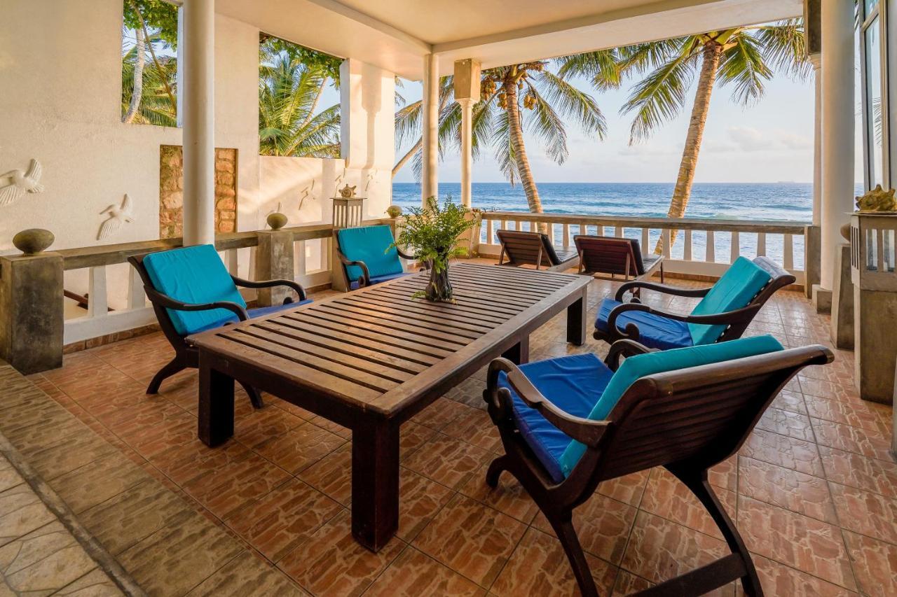 Blue Sky Beach Resort Unawatuna Luaran gambar