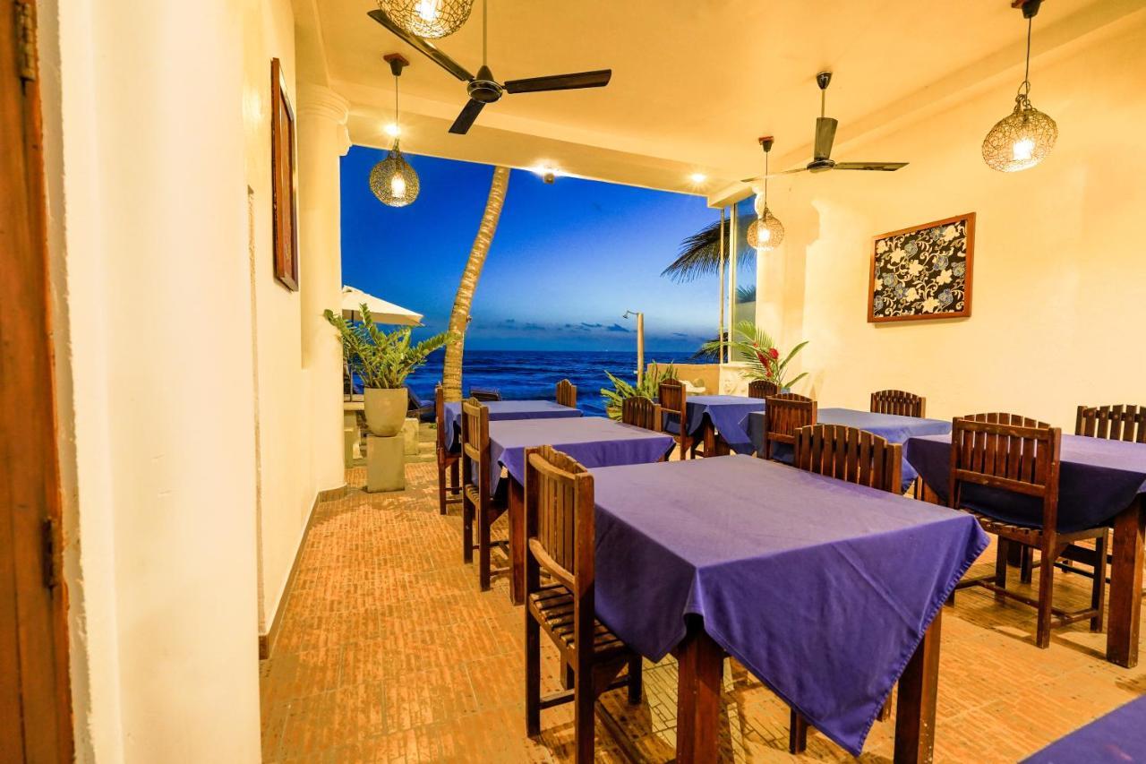 Blue Sky Beach Resort Unawatuna Luaran gambar