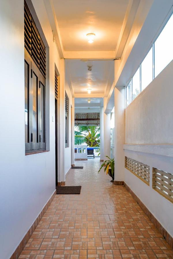 Blue Sky Beach Resort Unawatuna Luaran gambar