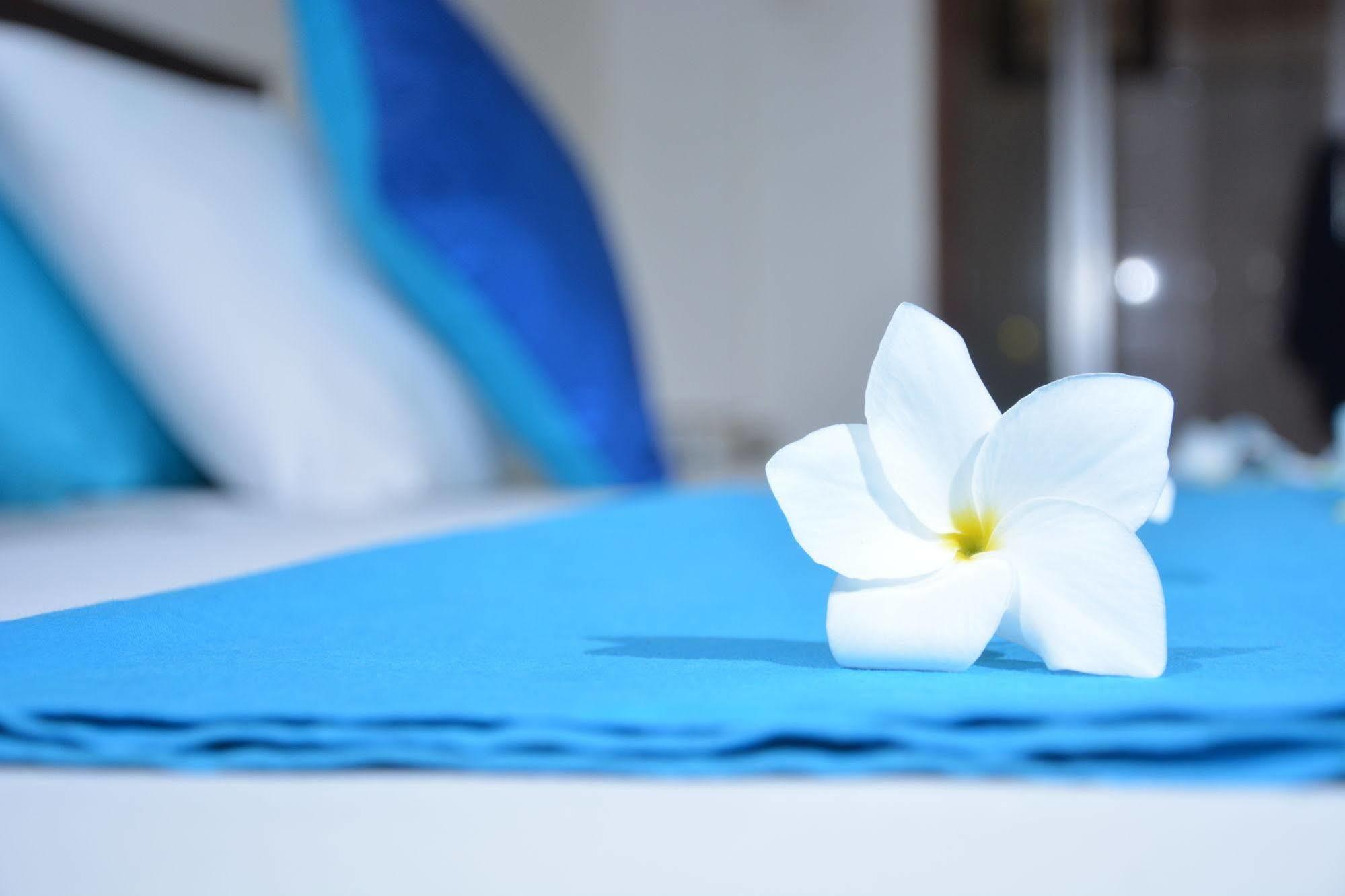 Blue Sky Beach Resort Unawatuna Luaran gambar