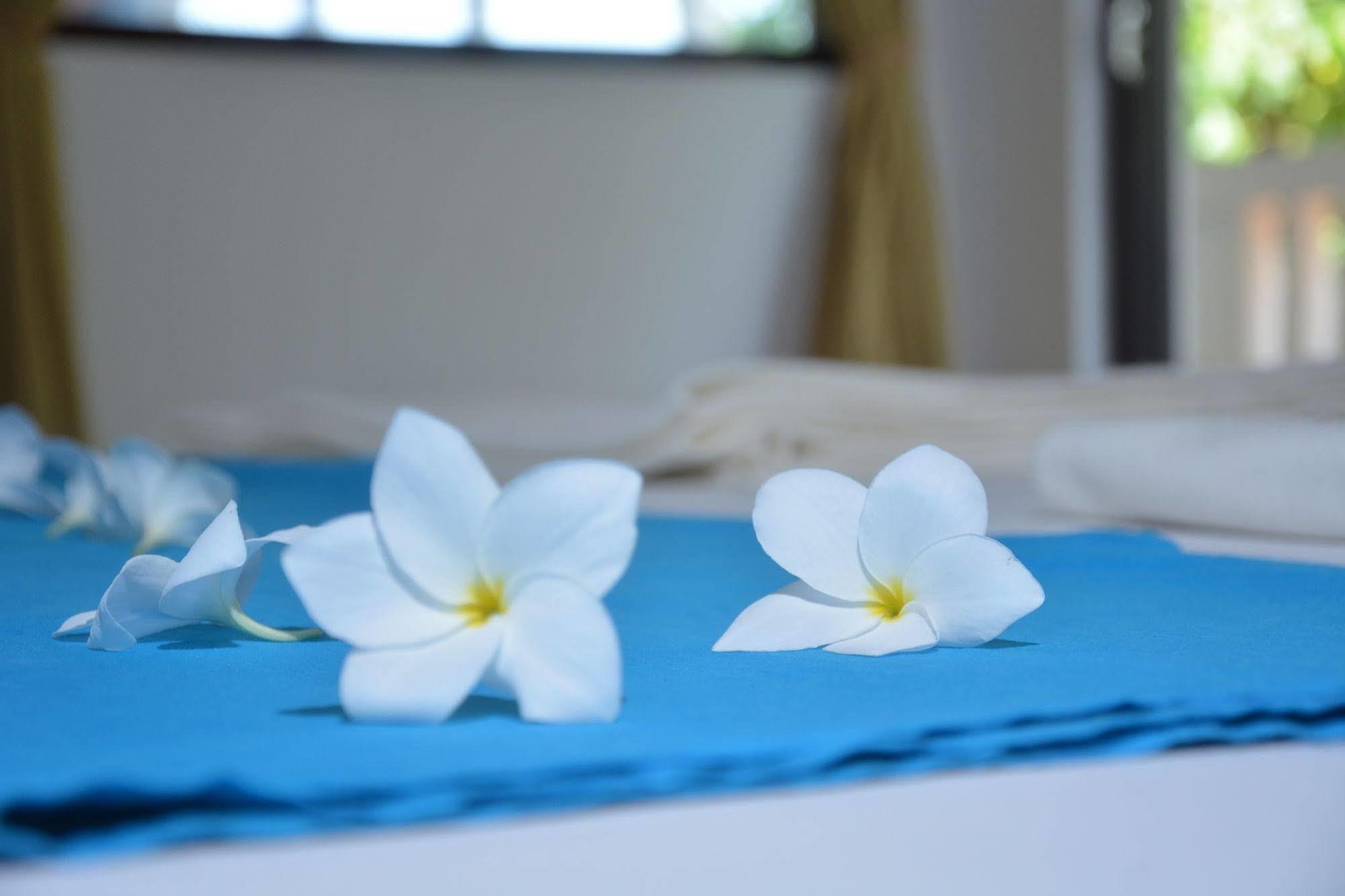 Blue Sky Beach Resort Unawatuna Luaran gambar