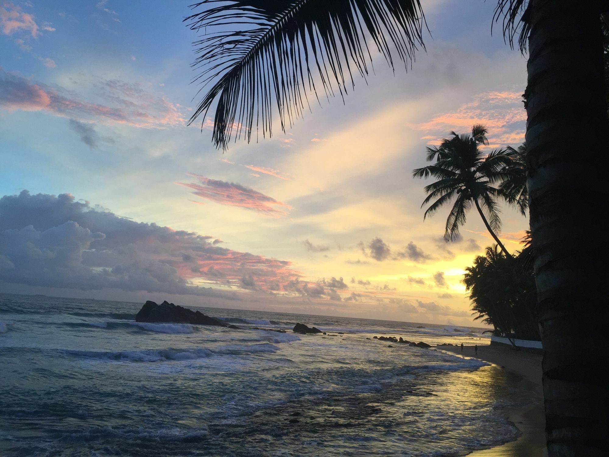 Blue Sky Beach Resort Unawatuna Luaran gambar